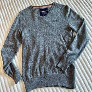 Superdry Premium Knitwear V-Neck Sweater – Men’s S (Unisex/Boyfriend Fit)